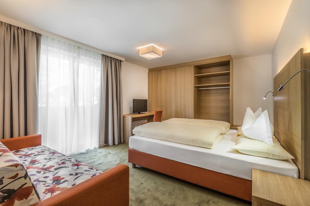 Hotel Miramonti Badia  Room photo